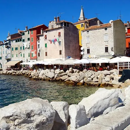 بيت ضيافة Rovinj City Studios 3*