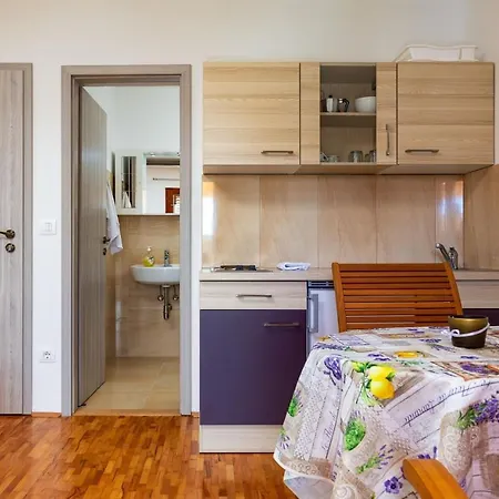 Rovinj City Studios 3*