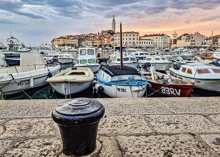 Rovinj City Studios 게스트하우스 3*