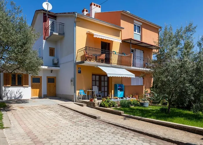 Rovinj City Studios 게스트하우스 로비니