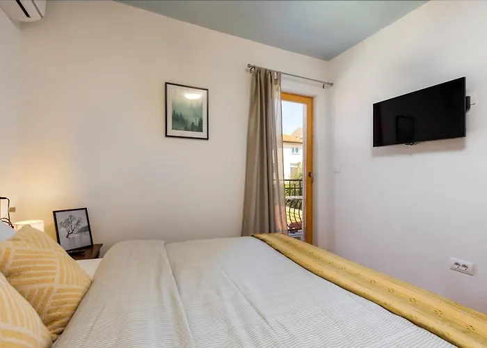 Rovinj City Studios 게스트하우스 로비니